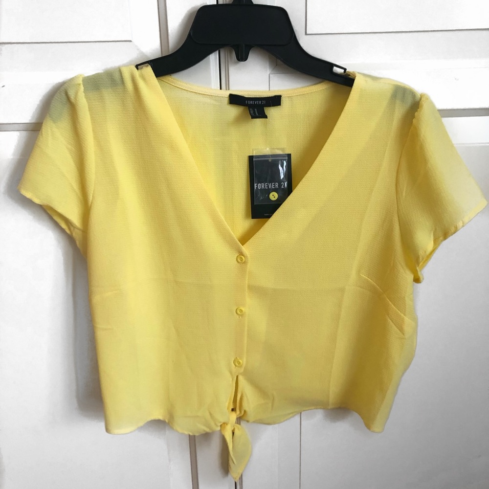 Woven Shirt w/Buttons and Tie